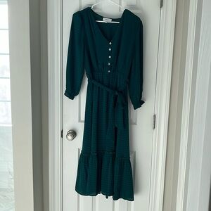 Midi Peplum 3/4 sleeve dress. Brand: Gilli. Hunter green. Fully lined.